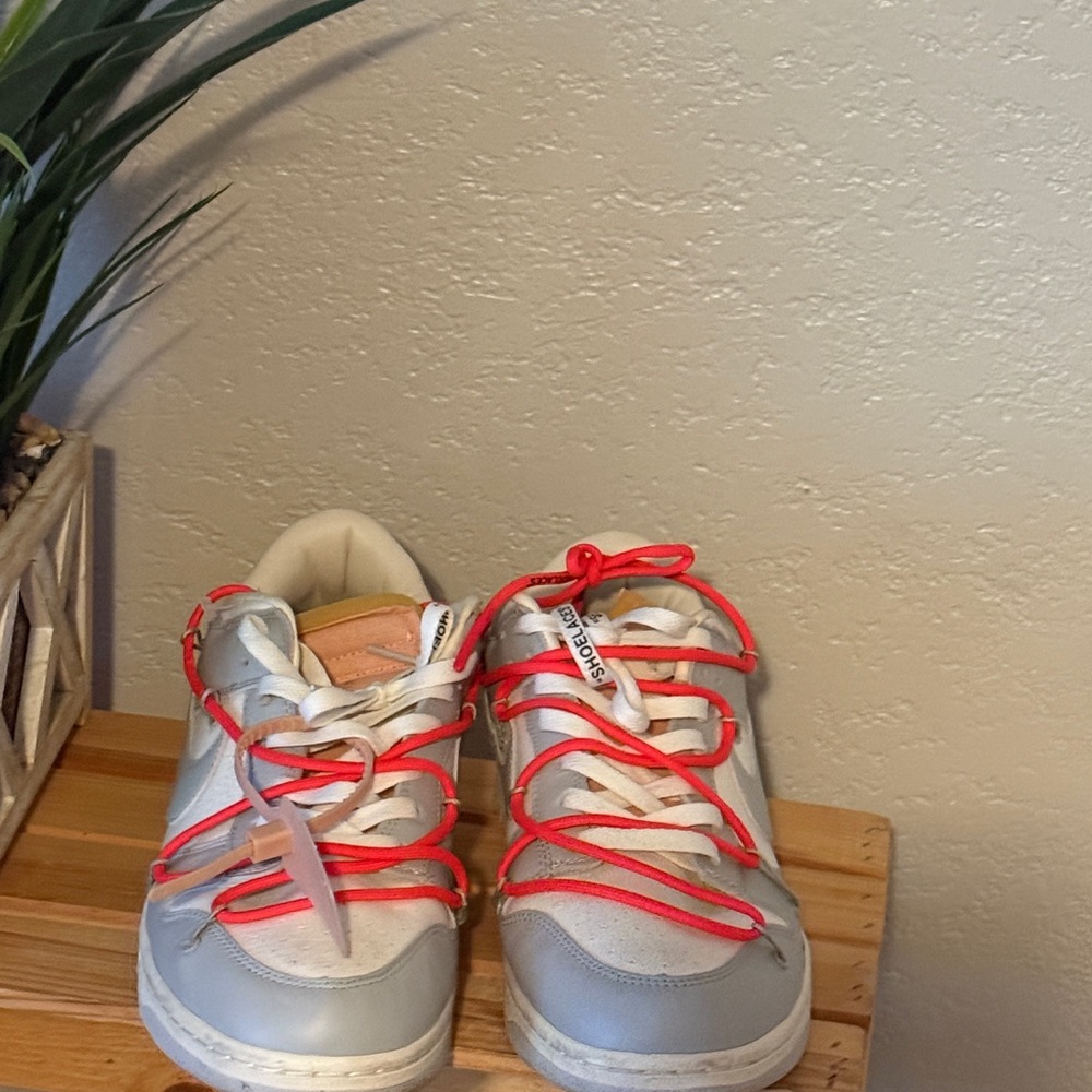 Nike White and Gray Sneakers Classic Comfort